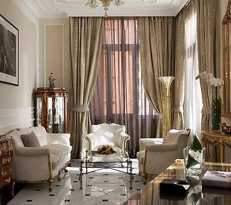 Mercure Centre Gare Hotel Angers