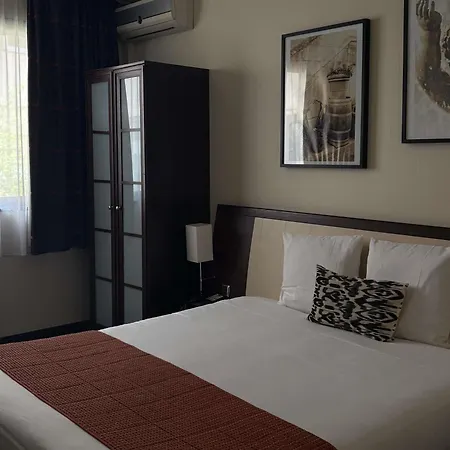 Mercure Centre Gare Szálloda 4*