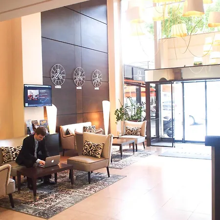 Mercure Centre Gare מלון אנז'ה