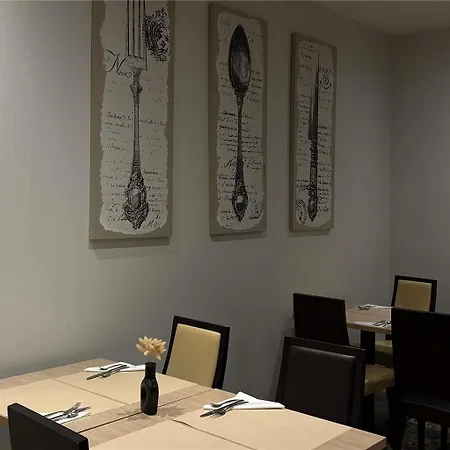Mercure Centre Gare אנז'ה