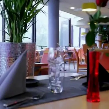 Mercure Centre Gare Hotel 4*