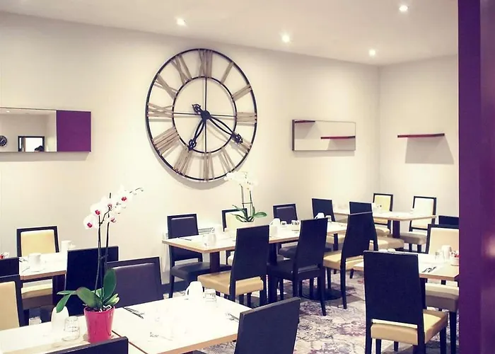 Mercure Centre Gare 4* אנז'ה