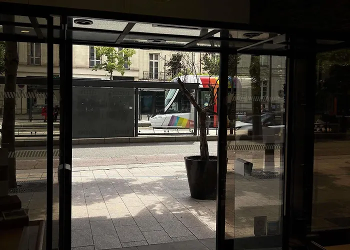 Mercure Centre Gare מלון 4*