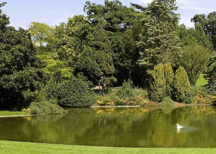 Mercure Centre Gare מלון 4*