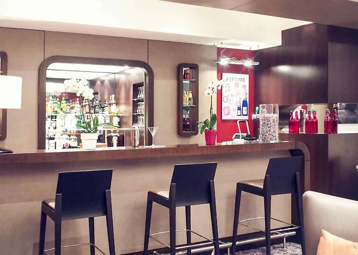 Mercure Centre Gare מלון 4*