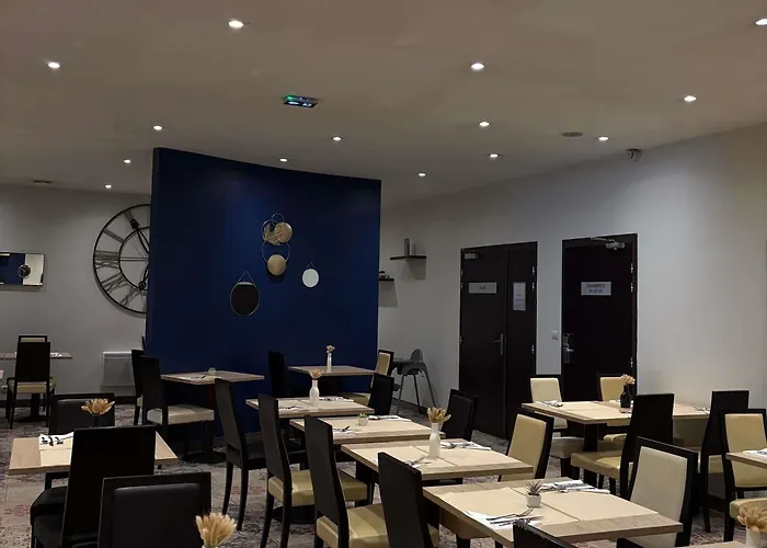 Mercure Centre Gare מלון אנז'ה