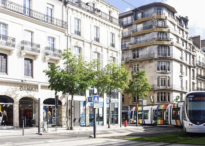 Mercure Centre Gare Готель 4*