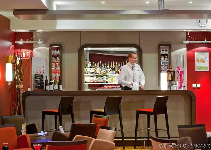 Mercure Centre Gare Otel 4*